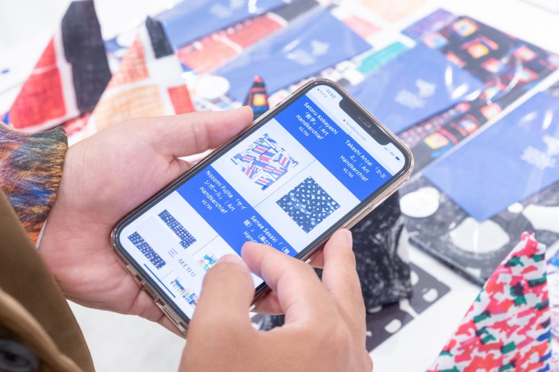 HERALBONY WALL ART POP UP STORE